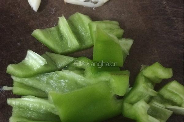 木耳炒豆腐的做法图解5