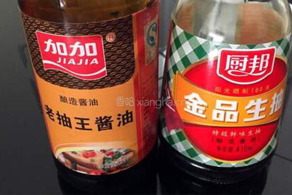 土豆炖排骨的做法图解2