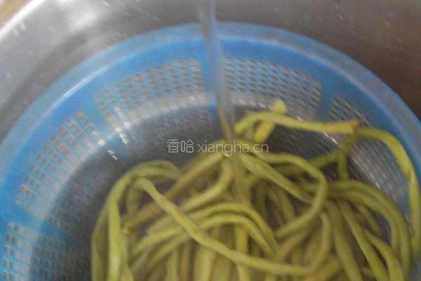 凉拌豆角的做法图解5