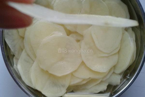 微波薯片的做法图解1