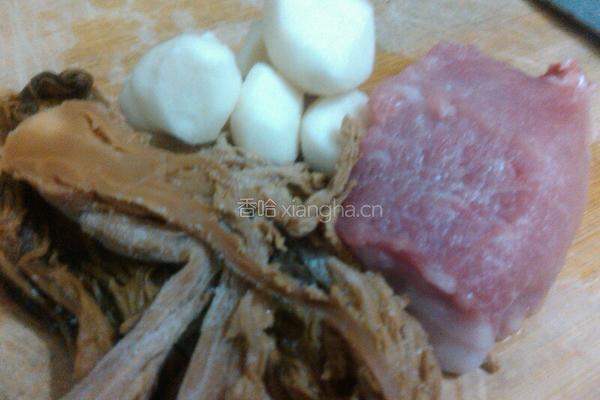 梅菜马蹄蒸肉饼的做法图解1