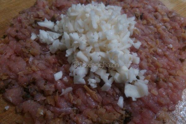 梅菜马蹄蒸肉饼的做法图解5