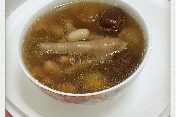 栗子花生鸡脚汤的做法图解5