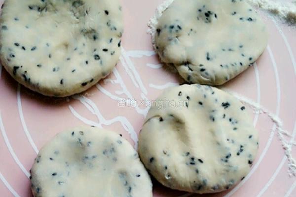 黑芝麻玫瑰酱烧饼的做法图解10