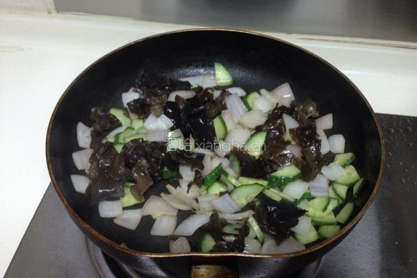 木耳炒蛋的做法图解8