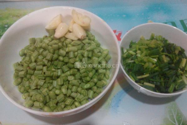 豆角腊肉炒饭的做法图解5
