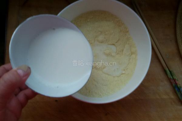 奶香玉米饼的做法图解3