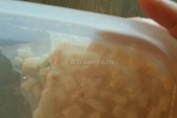 灌汤小笼包的做法图解1