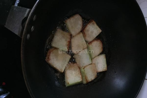 蒜片煎冬瓜的做法图解2