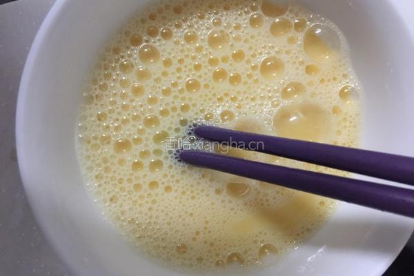毛豆木耳炒鸡蛋的做法图解3