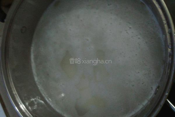 南瓜萝卜营养粥的做法图解1