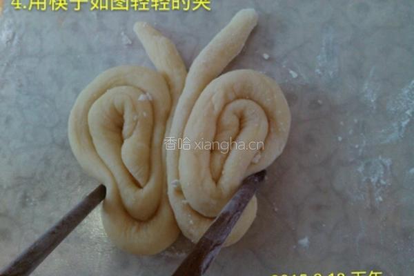 奶香味蝴蝶馒头的做法图解5