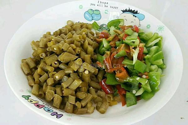 酸豆角炒肉的做法图解2