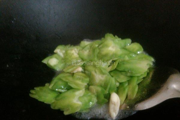 苦瓜炒鸡蛋的做法图解8