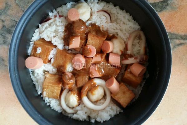 鱼豆腐鱿鱼圈闷饭的做法图解5