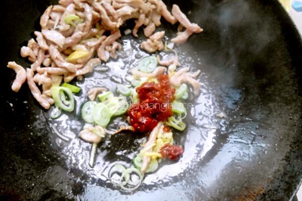 蒜苔版鱼香肉丝的做法图解8