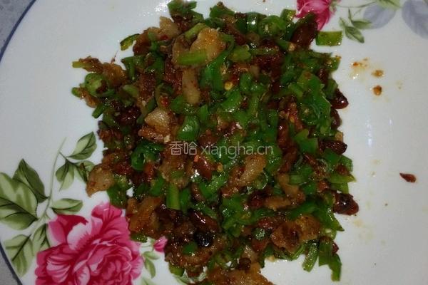 青椒炒油渣豆鼓的做法图解4