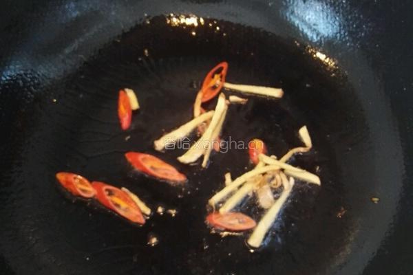 蒜苗蛏子的做法图解3