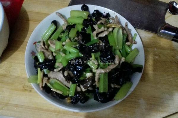 芹菜木耳肉丝的做法图解6