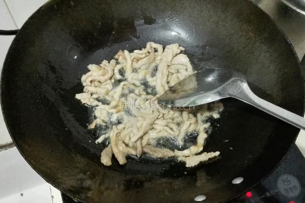 芹菜木耳肉丝的做法图解4