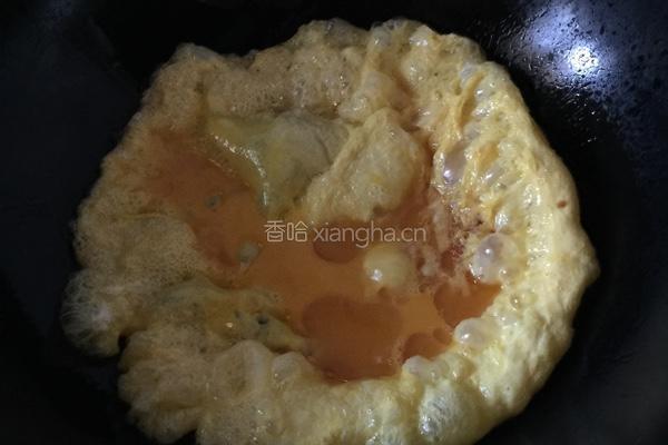 鸡蛋炒洋葱的做法图解4