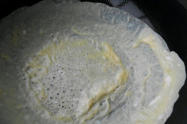 黄瓜丝凉拌蛋皮丝的做法图解3