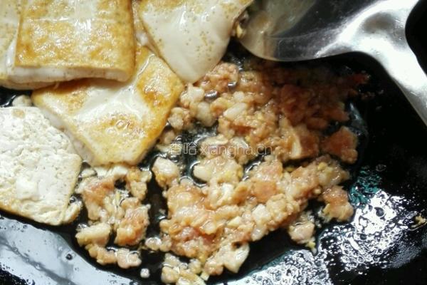 肉未香煎豆腐的做法图解2