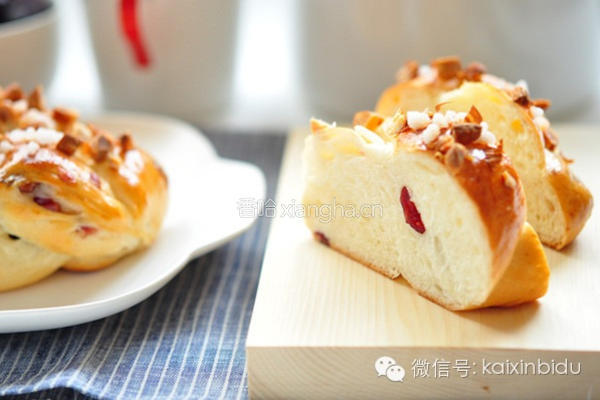 辫子面包的做法图解3