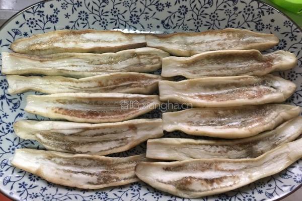 双椒蒸茄的做法图解2
