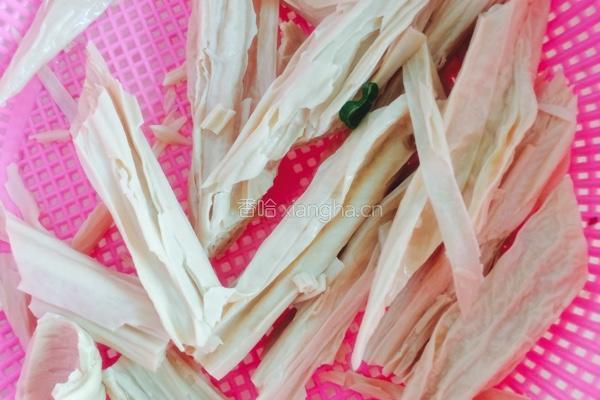 腐竹炒菜苔的做法图解2