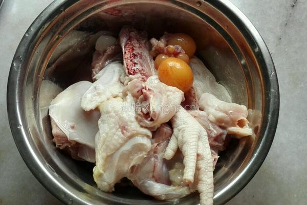 椰香鸡汤的做法图解1