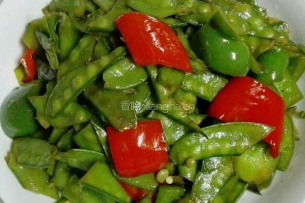 双椒炒荷兰豆的做法图解5