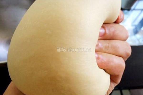 奶酪培根面包卷的做法图解2