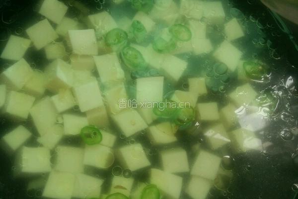 小白菜豆腐汤的做法图解3