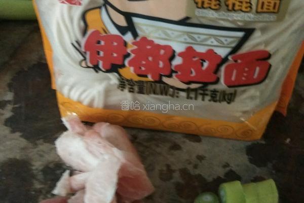 豆角茄子焖面的做法图解2