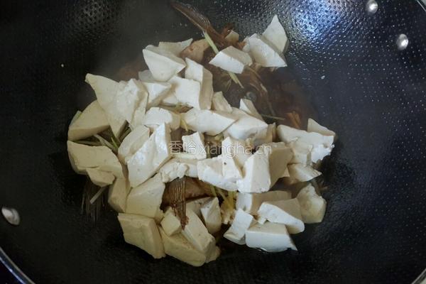 鱼头炖豆腐的做法图解6