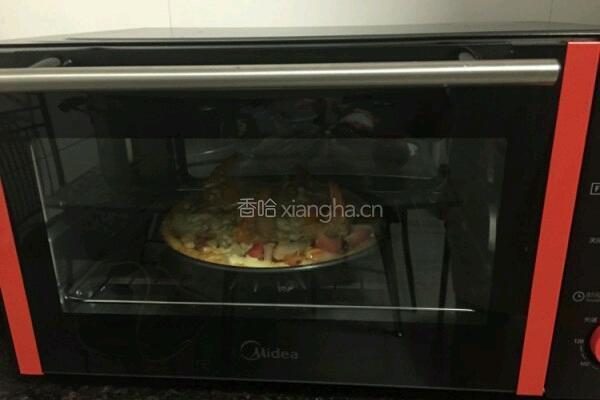 金虾牛肉芝士披萨。 的做法图解6