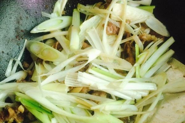 葱爆羊肉的做法图解5
