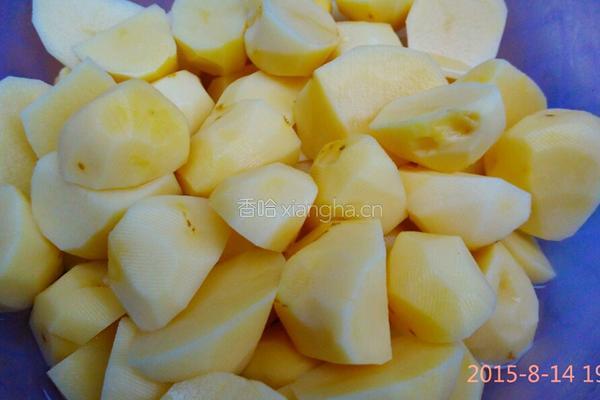 红烧土豆的做法图解2
