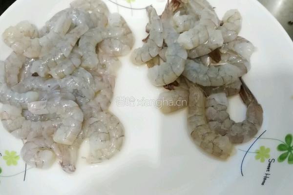 玉子虾仁的做法图解1