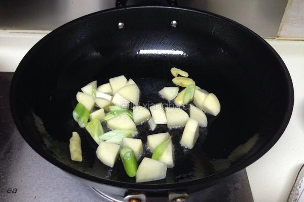 茄子炖土豆的做法图解6
