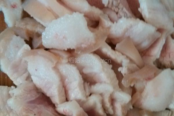 五花肉炒洋葱的做法图解2