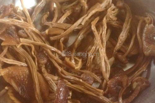 茶树菇香干的做法图解1