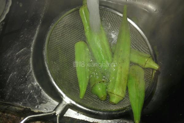 秋葵小炒肉的做法图解3