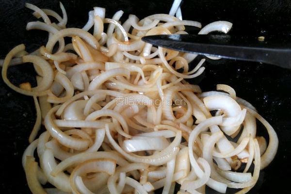 洋葱炒瘦肉的做法图解4