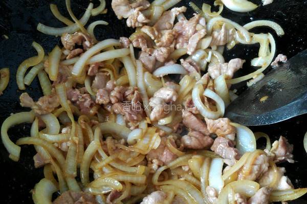 洋葱炒瘦肉的做法图解6