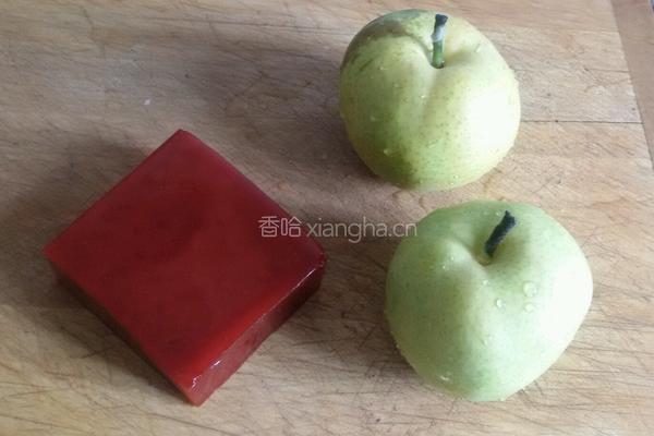 山楂糕拌梨丝的做法图解1