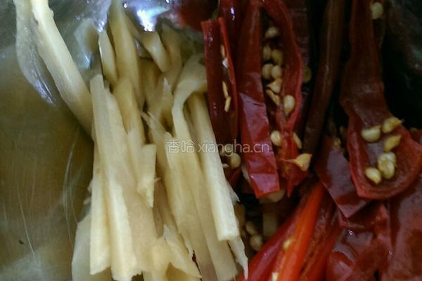 韭黄肉丝的做法图解3