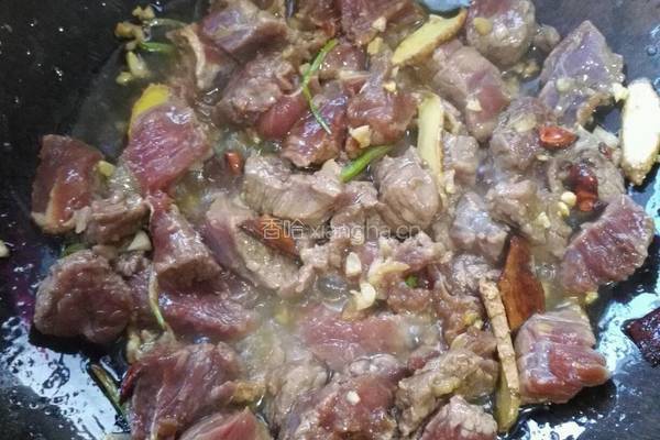 酱烧土豆牛肉丁的做法图解5