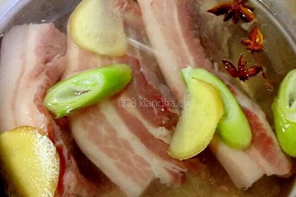 梅菜扣肉的做法图解1